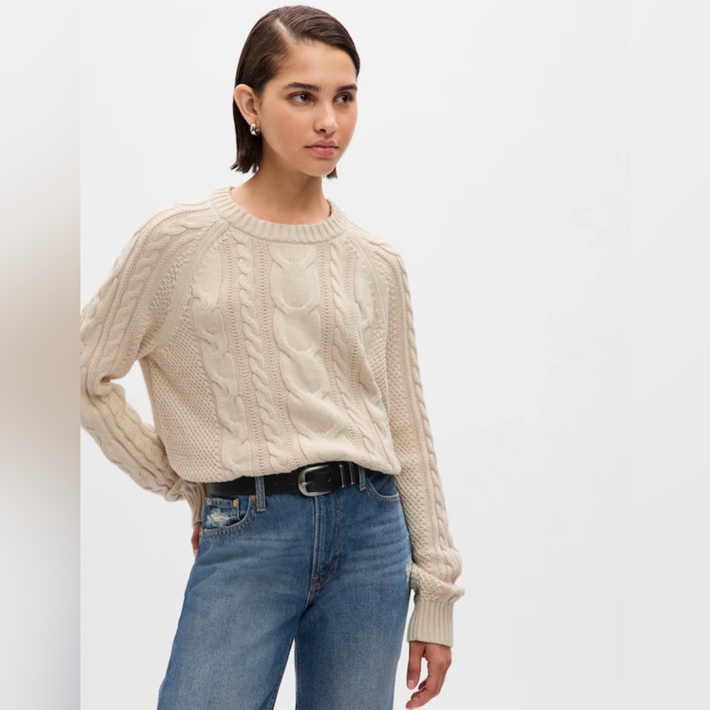 Gap Crewneck Cable Knit Sweater